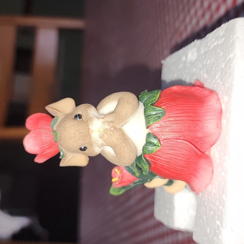 Charming Tails My Tulips Are Just For You Figurine.
